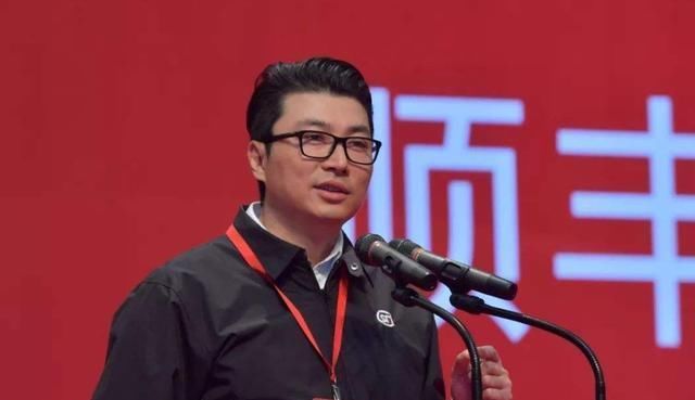 员顺丰|再见了,快递员顺丰突然宣布,网友这才是“大哥”的样子