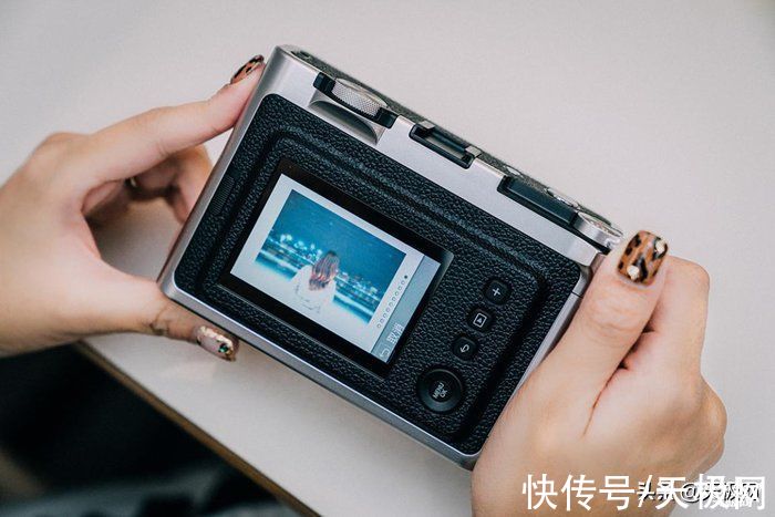 实拍|感受复古与科技的碰撞 富士instax mini Evo实拍体验