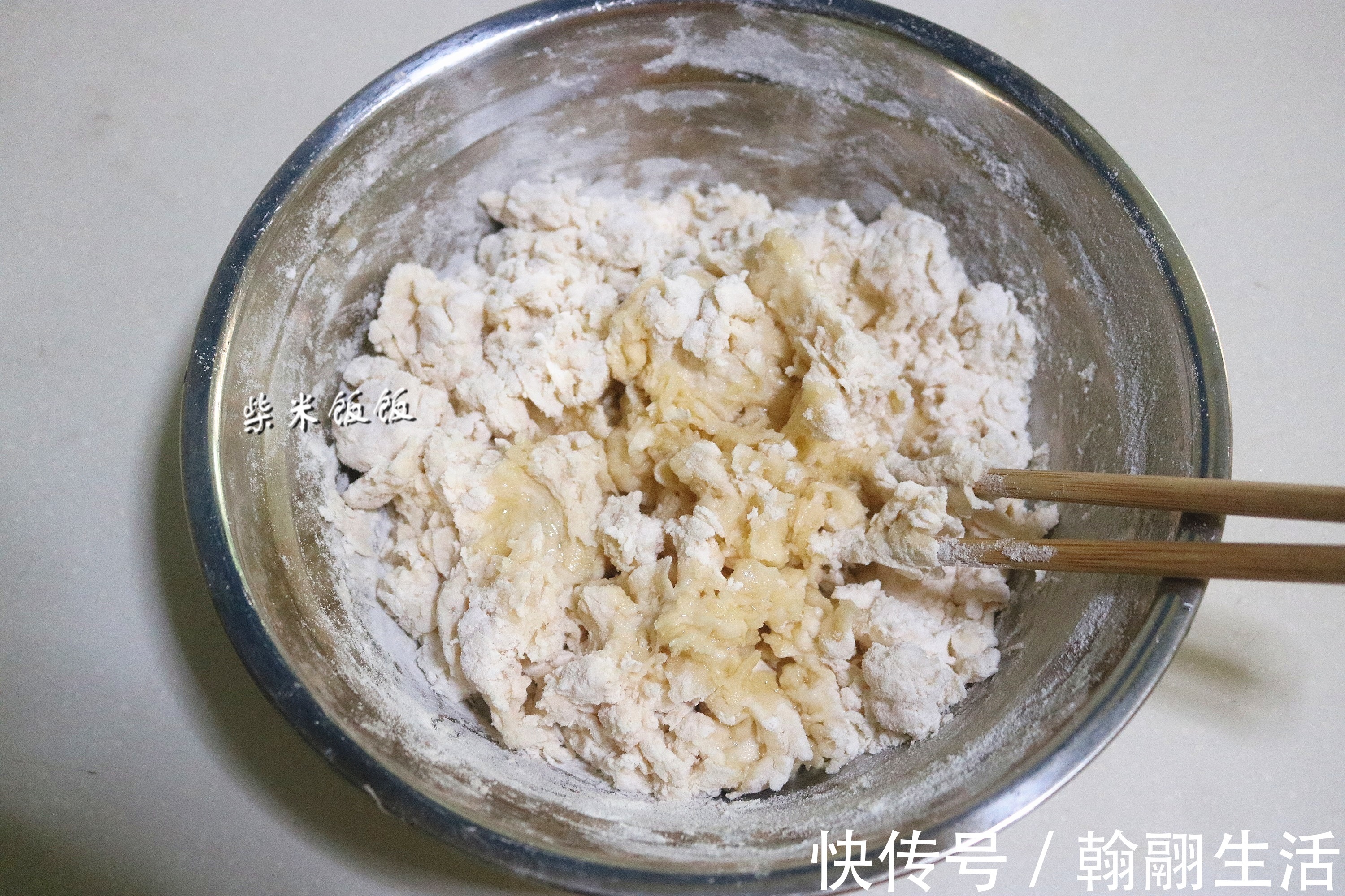 面团|晚上揉面团,早上来烙饼,省时省力,香软好吃,比发面饼更美味