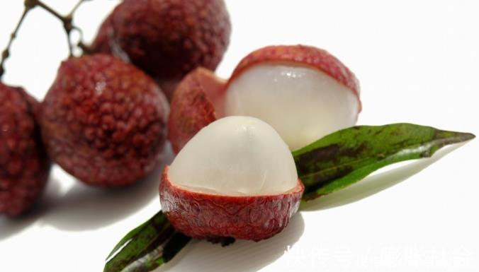 暗沉|为什么总是肤色暗沉？专家：肤色暗沉如何改善，可多吃八种食物