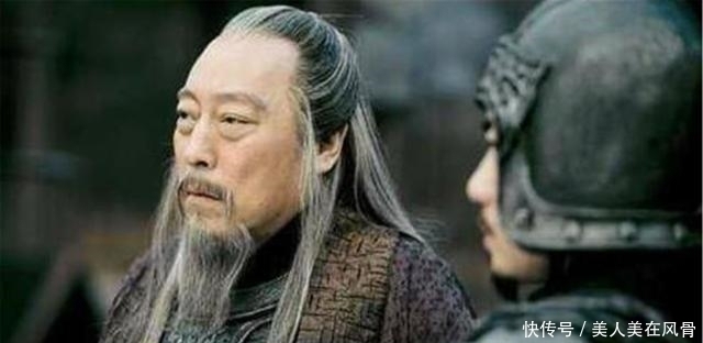 疑点|空城计最大疑点,不是诸葛亮而是身旁两童子难怪司马懿看后撤兵