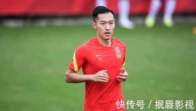 国足|国足史上最弱的10号球员?吴曦蒿俊闵都不敢尝试,李铁真看错人了