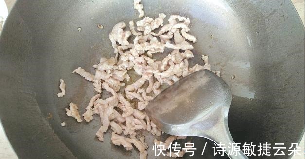 洋葱|秋季,这菜三天两头准炒一盘,健胃理气降三高,中老年人要多吃!