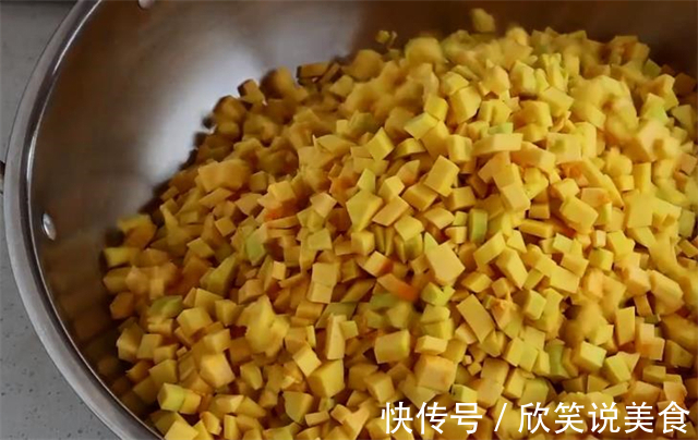 蒸包子,记住不要直接上锅蒸,诀窍全教你,包子松软好吃,不回缩