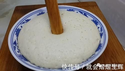 生煎馒头|蒸发面馒头，加入3克酵母，馒头掌握以上做法，吃着劲道又松软