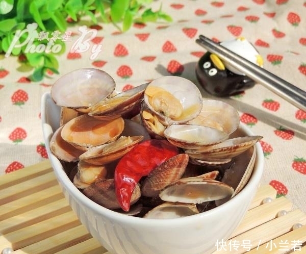 春天这海鲜“白菜价”,2元1斤,比鱼鲜嫩,比虾好吃,出锅后太香