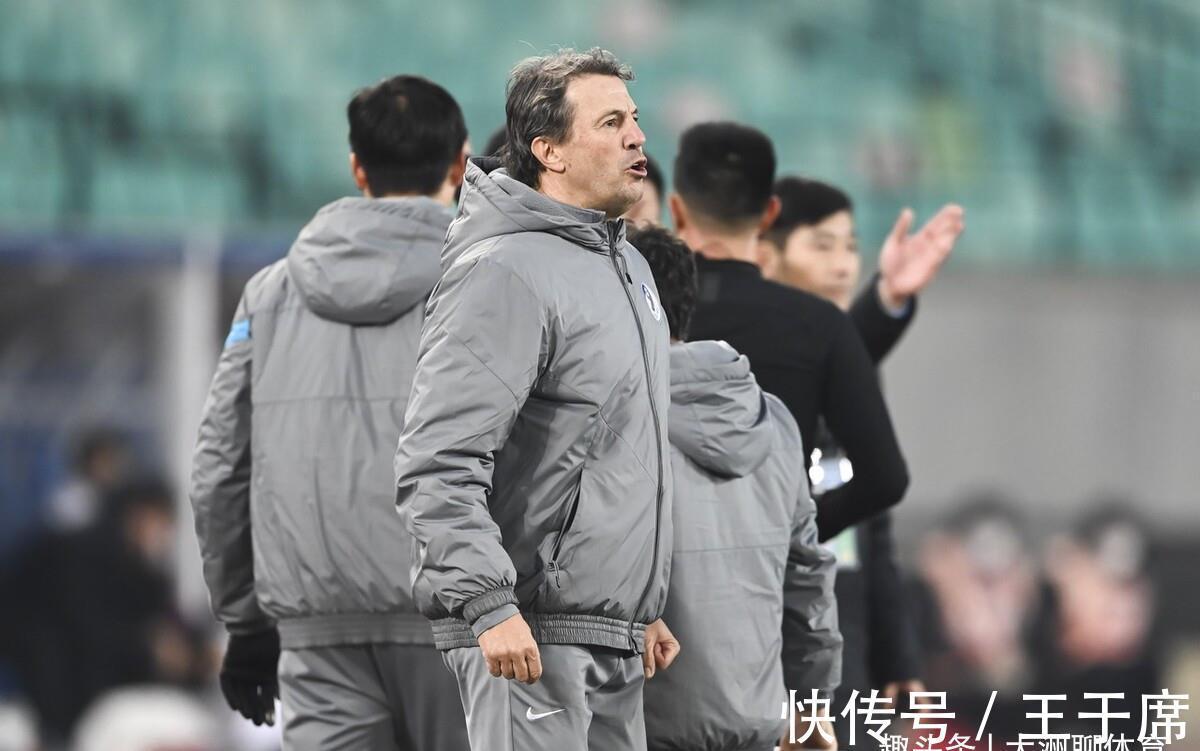 国足|好消息,前中超球队大连人做出正确决定!国足李霄鹏或能有收获