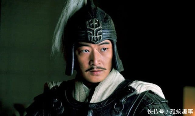 孙权|刘备举兵伐吴的时候，曹丕选择按兵不动，是正确的还是错误的