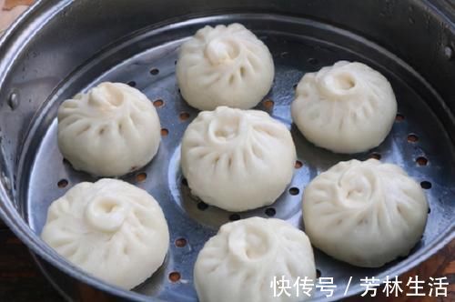 大忌|美食优选：蒸包子，直接上锅蒸是大忌！记住这3点，包子蓬松软绵不塌陷