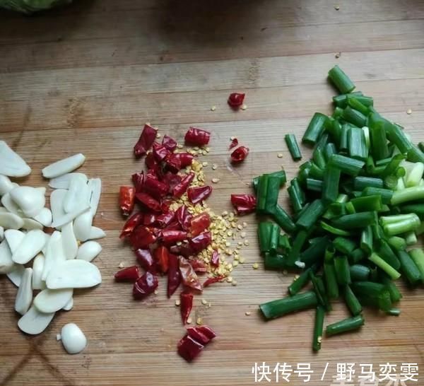 蒜香莴笋|便秘最怕这个菜，3元一斤，2块钱能炒一大盘，常吃宽肠通便