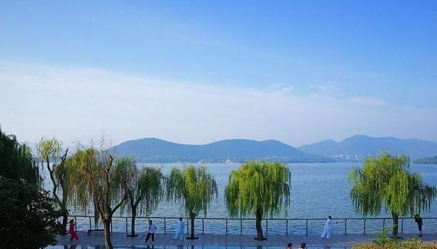 人群|中老年人经常在早晨锻炼,对健康是好是坏?答案真是让人意外