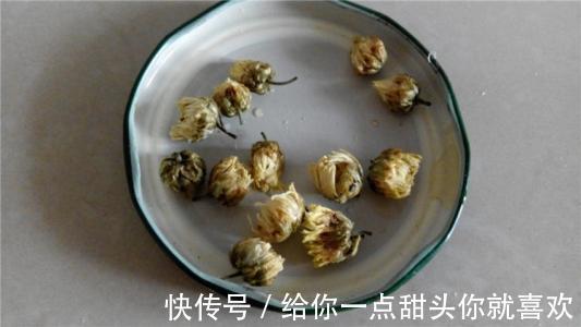 菊花|湿气根除，一把菊花加上它，每天喝两杯，祛湿最有效！不再反复