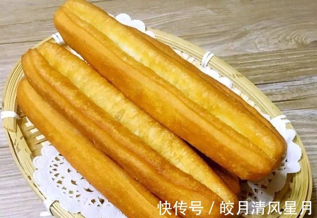 小苏打|居家自制健康小油条,早上起来吃一根,方便还美味,赶快学起来吧!
