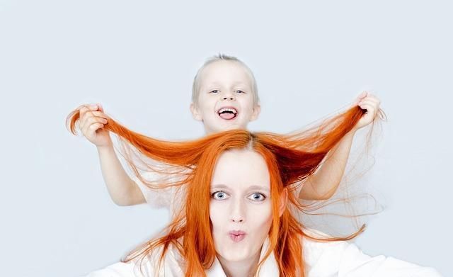 农村老话“棍棒底下出孝子”这些孩子真成孝子了吗?