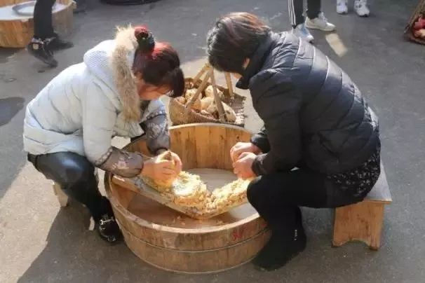 冬日|晒鱼鲞、捣年糕、制作番薯烧、打米胖……这些象山年味，让你暖在冬日里