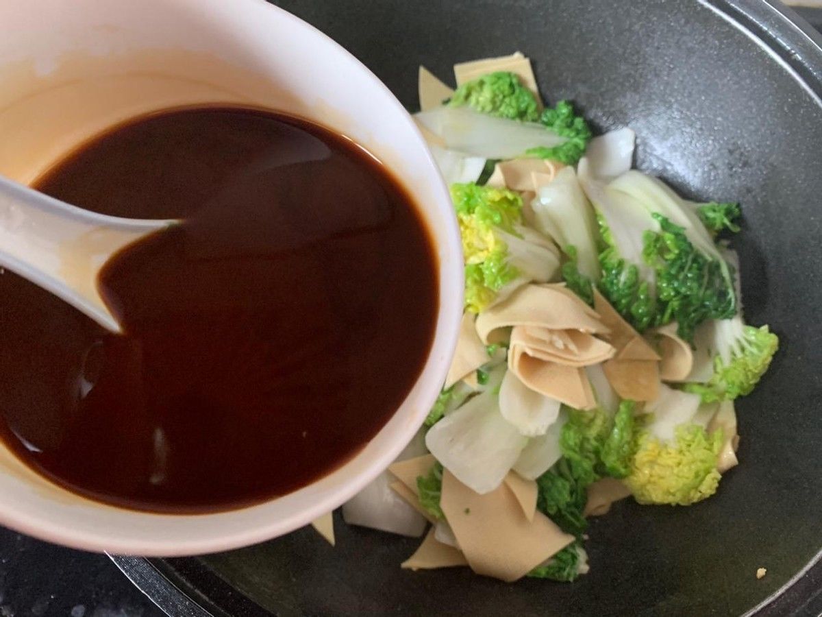 解馋|干豆腐白菜汤，制作简单，解馋下饭