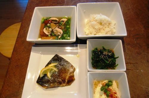 早餐吃它老公从不赖床,三天两头喊我做,10分钟上桌,我特乐意做