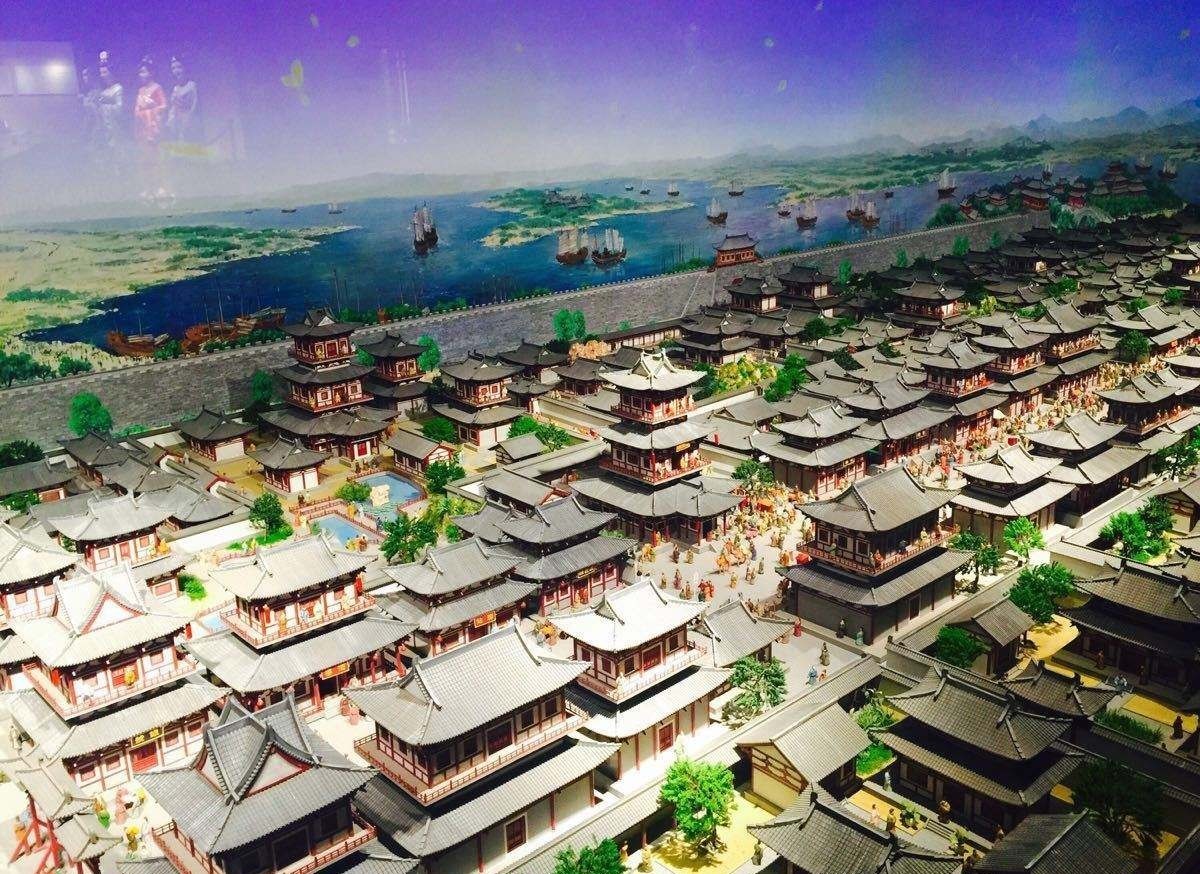 有关陇集团庇护,为何杨广执意新建东都洛阳