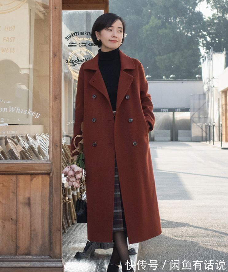 中年女人 过完一半冬天才发现:中年女人穿大衣时,还是配“半裙”最显气质