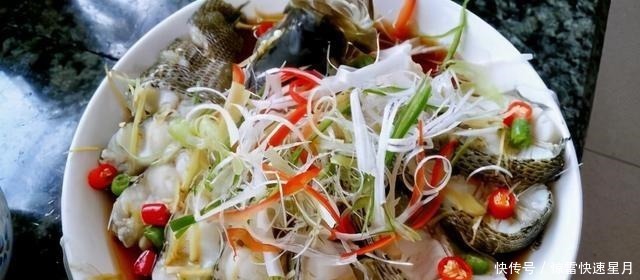 快过年了,教你“富贵开屏鱼”做法,造型美观,招待客人倍有面