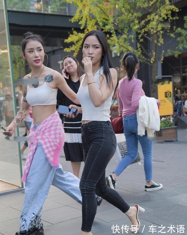 穿搭 又美又撩的打底裤穿搭,版型风格精致轻柔,好有创意!