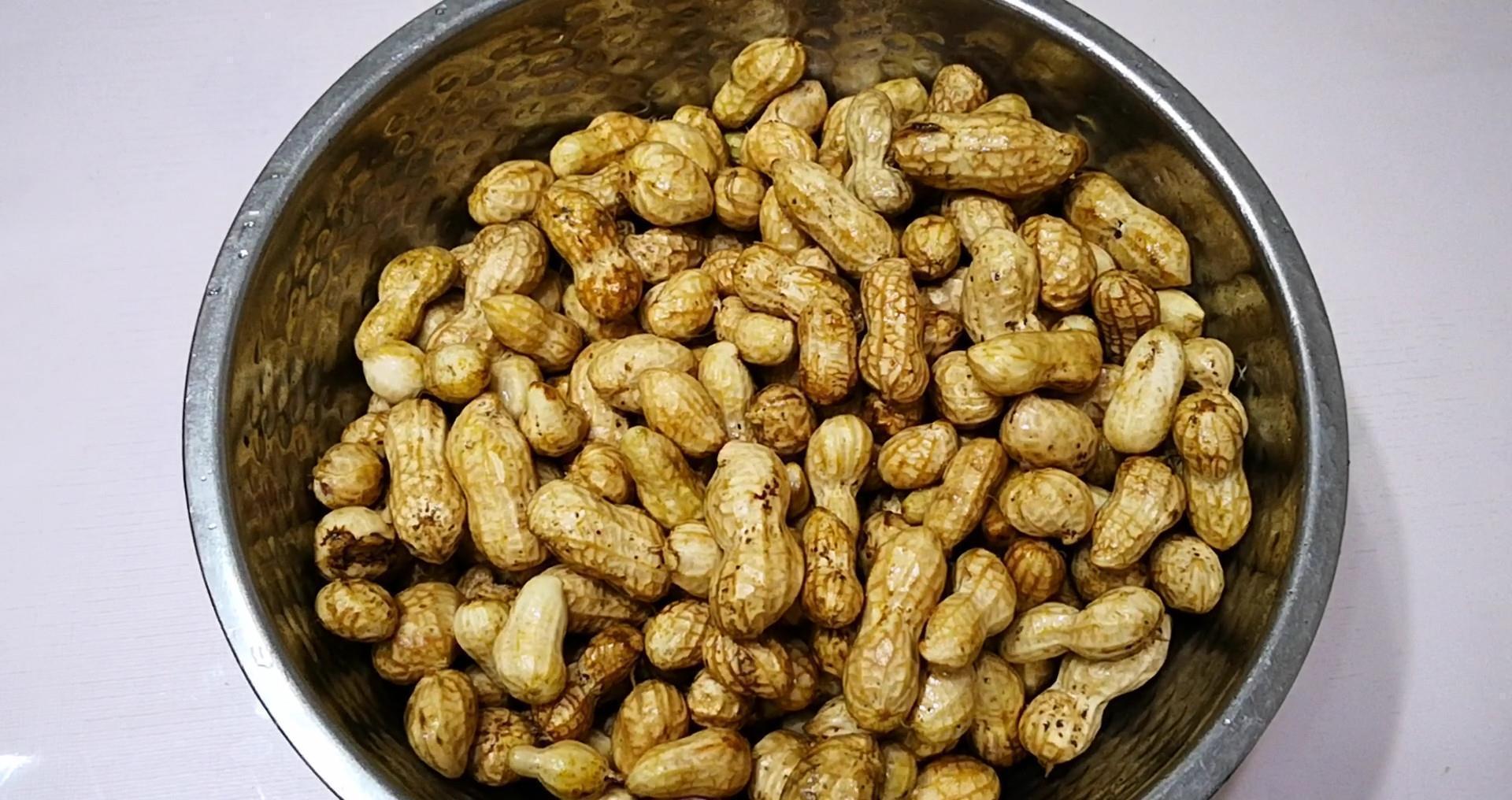 煮花生,最忌直接加水就煮,多加1步,花生又香又入味,还省火