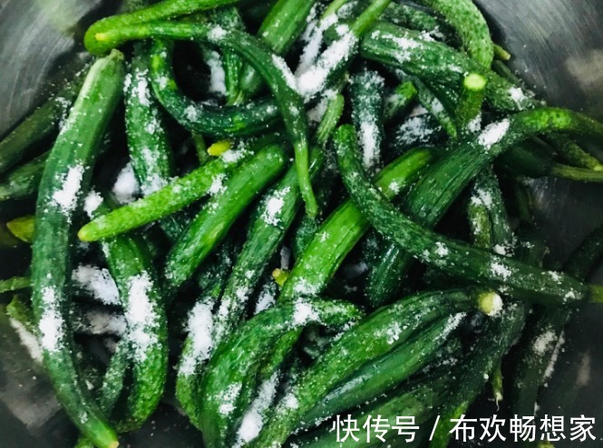 晾干|腌黄瓜,牢记2点窍门,黄瓜不烂不长毛,清脆爽口,放一年不坏