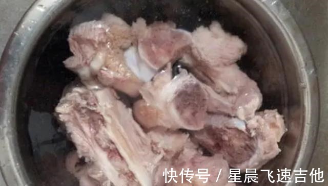 冬天碰到这食材，我从不手软，买来炖汤喝，营养又滋补，别不懂吃！