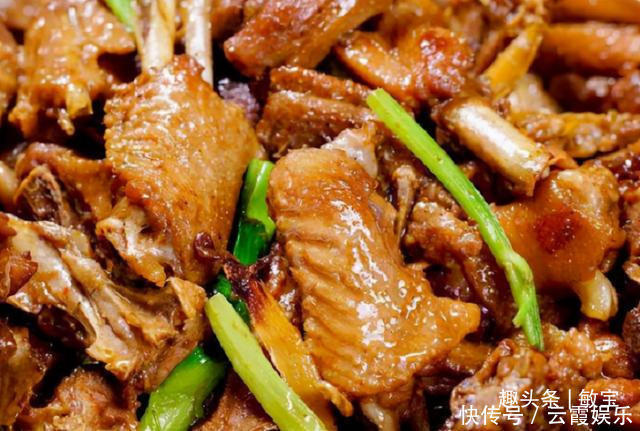 大鹅炖不烂,腥味还重学学东北人的做法,鹅肉软烂入味还不腥!