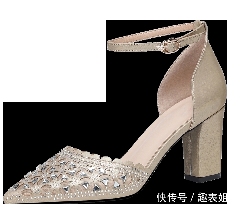 高贵优雅的尖头高跟鞋,秀出纤纤玉足,成功虏获男神的心