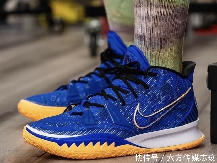 pg4 通过欧文球鞋的设计，我们可以看到不一样的NIKE！