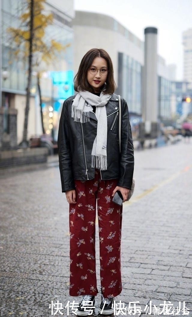 减龄|时尚穿搭,紧身裙搭配凉高跟鞋,简约大方,减龄的效果很好