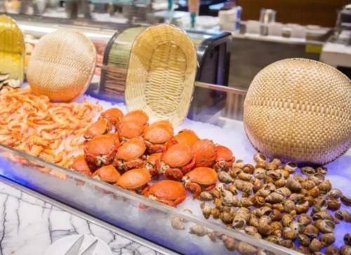 顾客|自助餐隐藏的“四种土豪菜”,店员把它们放在角落,老板偷笑顾客不去品尝