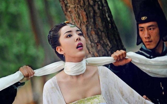 女子|殉葬制度被废,得益于一个“无用”皇帝,为保全一名女子性命