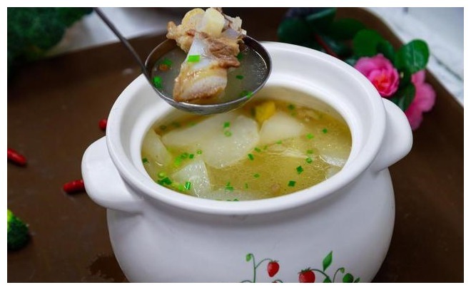 炖肉时产生的浮沫,是精华还是脏东西要撇去吗看完涨知识了