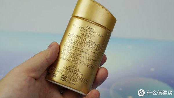 防晒王者选哪款？10款防晒霜横评实测，寻找母亲节最佳礼物！