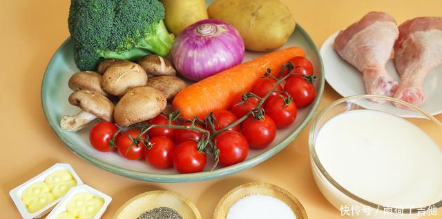 今日|今日食间|入冬天凉了,来一锅超暖的奶汁炖菜,全家老小都喜欢!