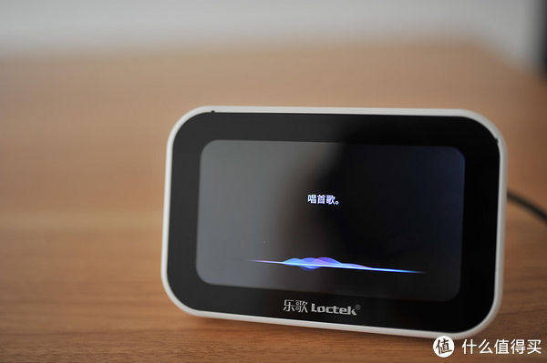 螺丝|家居改造：用电动升降桌打造我的居家办公小角落