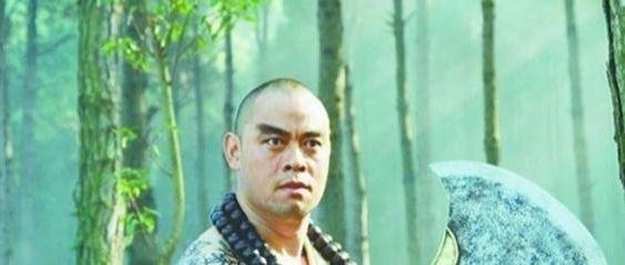 差老远|鲁智深杀死镇关西后,就因为通缉令上多一个字,无一人报官