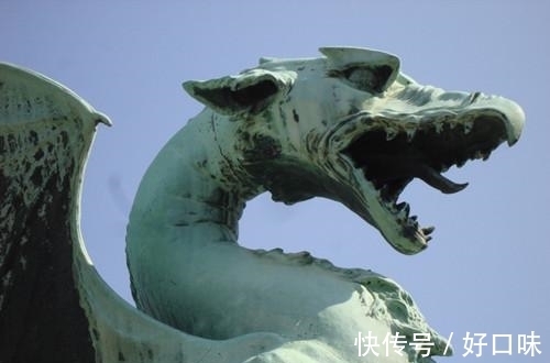 平湖县&300年前,船夫用船桨击落一条龙,还抢了“龙珠”,龙真的存在吗