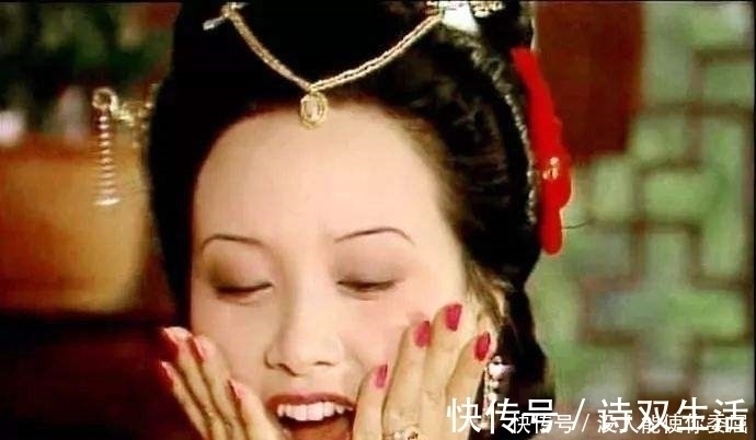 王熙凤$探春为何能列金陵十二钗第3位?黛玉用一个字评价,堪称一针见血