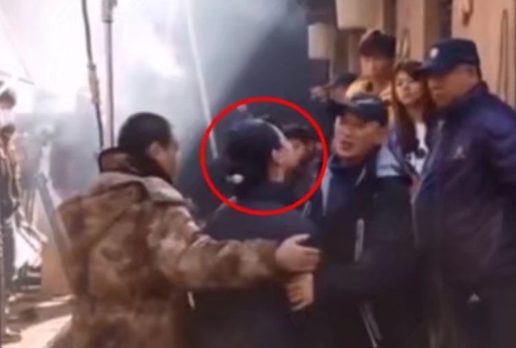 一手 论如何将一手好牌打得稀烂?吴莫愁:这事我最有发言权