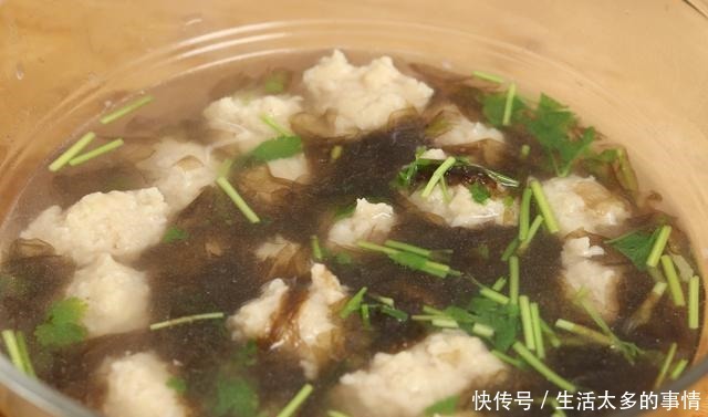 自从学会猪肉丸子这样做,我家隔三差五吃一次,比油炸还香