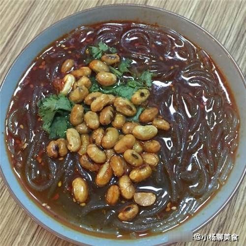 想吃酸辣粉不用买，在家5块钱做2碗，酸辣解馋，还干净卫生！