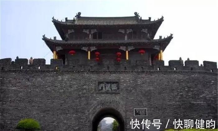 郭靖&诸葛亮死后留下八个字,千年来无人领会,最终被郭靖给参透