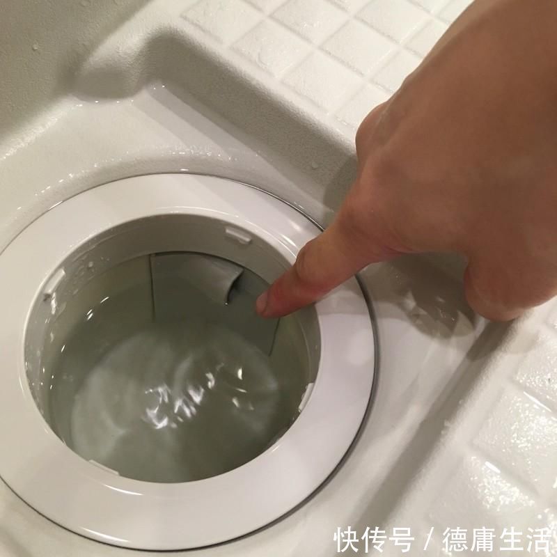 浴室|卫生间地漏下沉2公分这样把地漏藏起来更好用，以后我也这么装