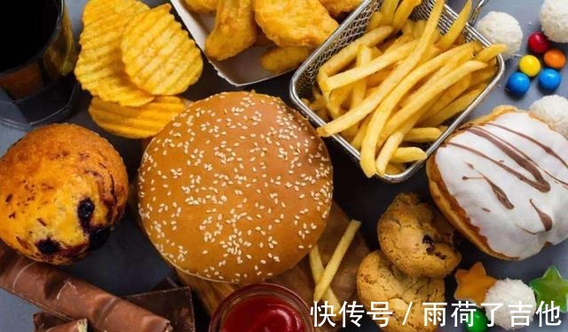 人工合成|人工合成的5种“垃圾食品”，方便面没上榜，榜首很多人喜欢吃！