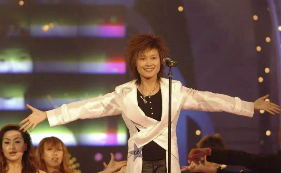 超级女声|一个被群嘲的选秀冠军，却偷偷摸摸火了16年