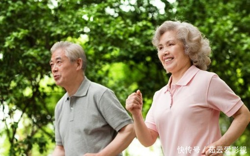 颈动脉狭窄|颈动脉斑块如何清除?医生讲的清清楚楚:不同斑块不同方法