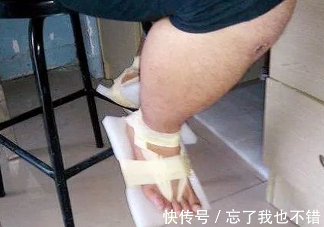 |搞笑图片幽默段子笑话:哥们,你这双鞋穿着一定够软,哈哈哈